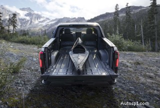 2025 GMC Sierra EV Denali 리뷰:파워, 다재다능함, 460마일 범위 