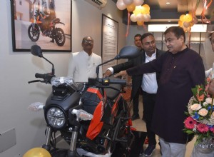 Nitin Gadkari 연합 장관, Nagpur에 Oben Electric의 75번째 쇼룸 개설 