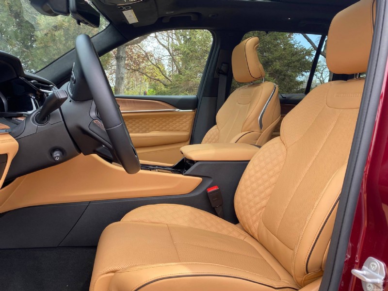 2026 Jeep Grand Cherokee Summit 리뷰:파워, 편안함, 오프로드 성능 