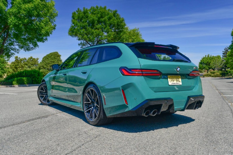 2025년 BMW M5 투어링 PHEV:일주일 간의 실제 성능 검토 