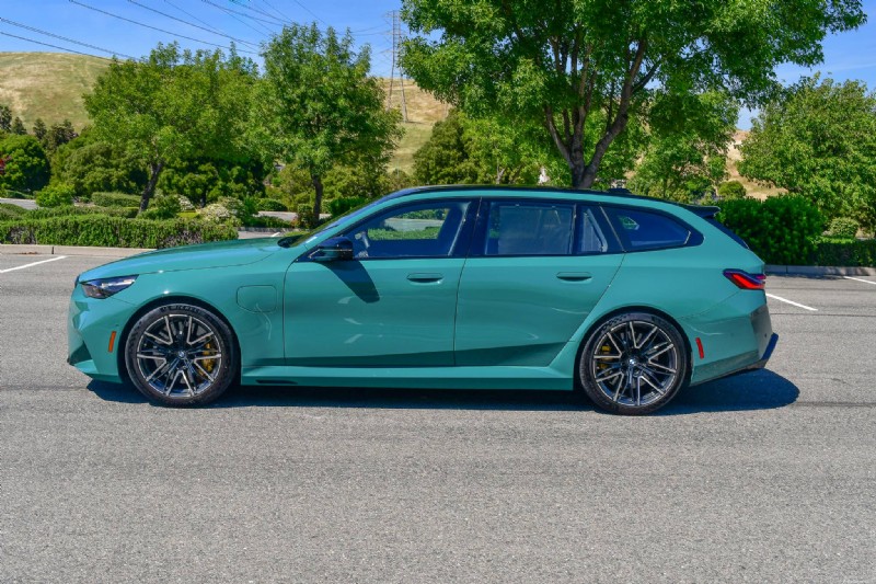 2025년 BMW M5 투어링 PHEV:일주일 간의 실제 성능 검토 