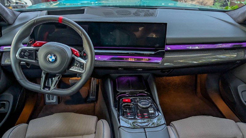 2025년 BMW M5 투어링 PHEV:일주일 간의 실제 성능 검토 