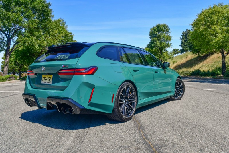 2025년 BMW M5 투어링 PHEV:일주일 간의 실제 성능 검토 