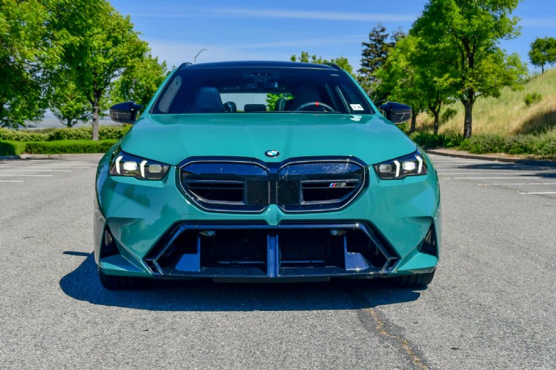 2025년 BMW M5 투어링 PHEV:일주일 간의 실제 성능 검토 