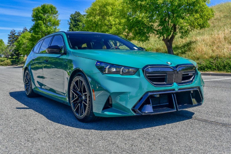 2025년 BMW M5 투어링 PHEV:일주일 간의 실제 성능 검토 