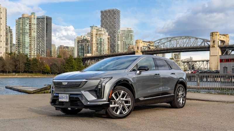 2026년 Cadillac Optiq 리뷰:스타일, 편안함, 최첨단 기술을 제공하는 럭셔리 컴팩트 EV 