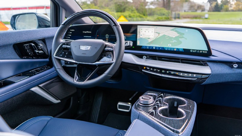 2026년 Cadillac Optiq 리뷰:스타일, 편안함, 최첨단 기술을 제공하는 럭셔리 컴팩트 EV 