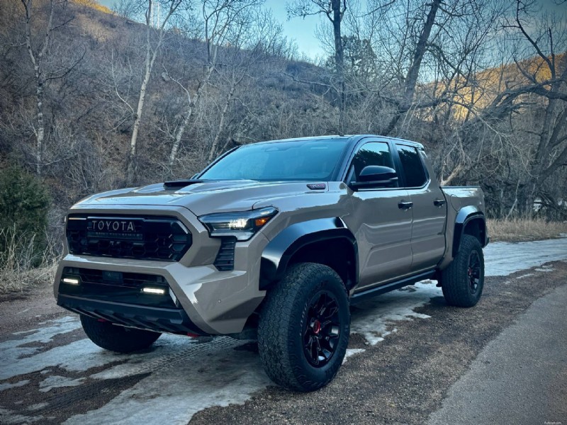 2026년형 Toyota Tacoma TRD가 Trailhunter를 능가하는 이유:5가지 주요 장점