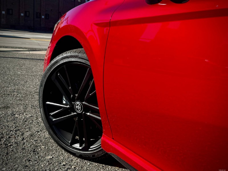 2026 Toyota Camry Nightshade:프리미어 패밀리 세단