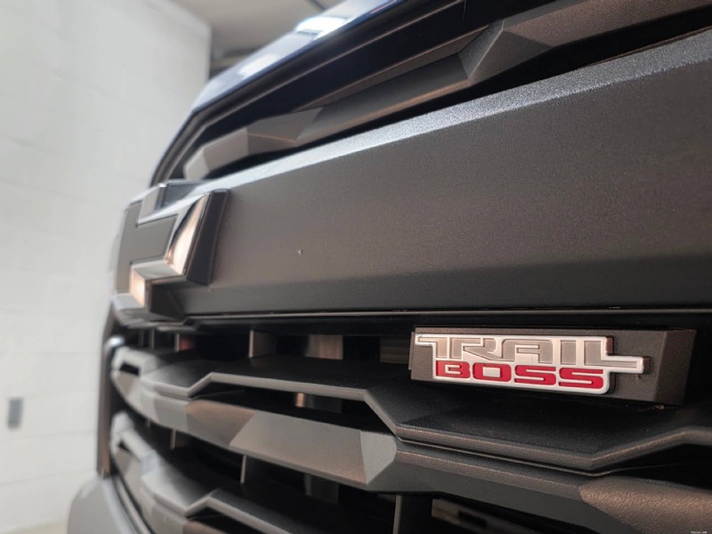 2025년 Chevy Colorado Trail Boss 리뷰:비교할 수 없는 오프로드 파워 및 가치 