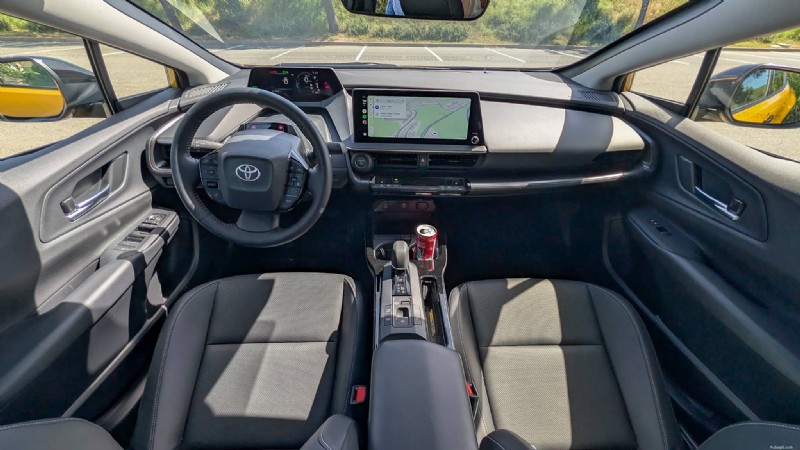 Toyota, 2026 Prius 출시:신선한 디자인, 색상 옵션 및 비교할 수 없는 연료 효율성