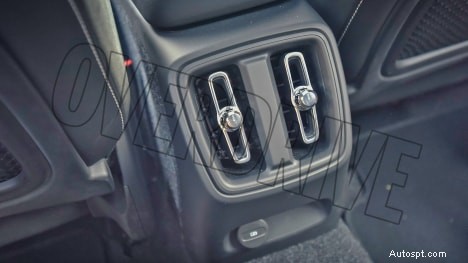 2022 볼보 XC40 Recharge 표준 인테리어 – 프리미엄 디자인 및 기능 