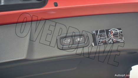 2022 볼보 XC40 Recharge 표준 인테리어 – 프리미엄 디자인 및 기능 