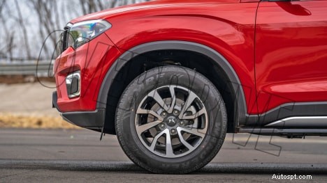 Mahindra Scorpio-N 2022 Z8L 가솔린 – 6단 수동, 매끄러운 외관 