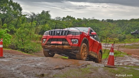 Mahindra Scorpio-N 2022 Z8L 가솔린 – 6단 수동, 매끄러운 외관 