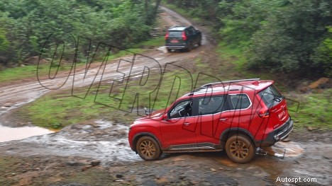Mahindra Scorpio-N 2022 Z8L 가솔린 – 6단 수동, 매끄러운 외관 