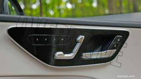 2022 Mercedes-Benz C-Class C200 인테리어 – 럭셔리함, 편안함, 최첨단 디자인