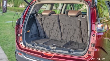 Jeep Meridian 2022 Limited 외관 살펴보기 - 프리미엄 디자인 및 견고한 성능 