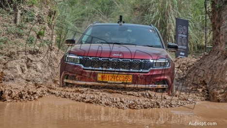 Jeep Meridian 2022 Limited 외관 살펴보기 - 프리미엄 디자인 및 견고한 성능 