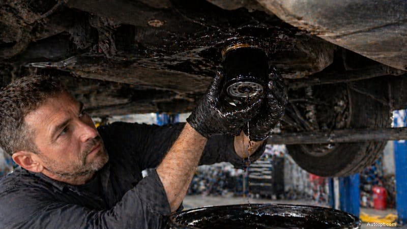 자동차 오일 누출 설명:원인, 증상, 수리 및 비용 견적 – Rx Mechanic 