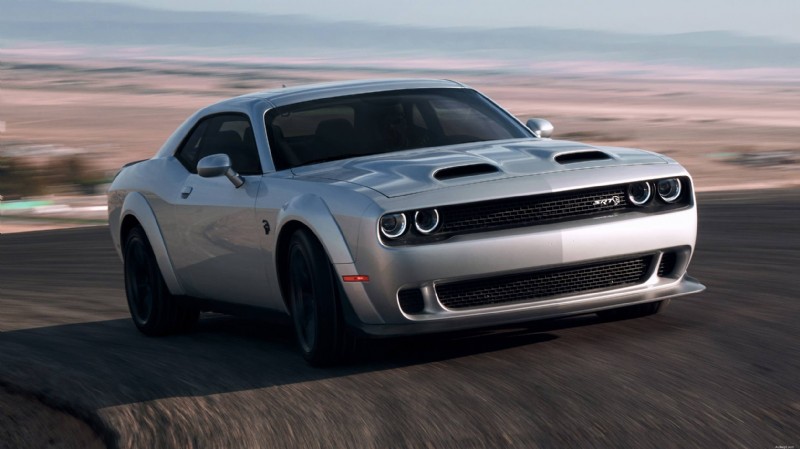 Chrysler Hemi 엔진:전설적인 V8 파워트레인 내부 