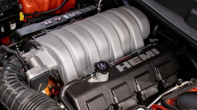 Chrysler Hemi 엔진:전설적인 V8 파워트레인 내부 