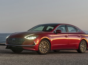 테스트 드라이브 리뷰:Toyota Avalon Hybrid – 럭셔리와 환경 효율성의 만남 