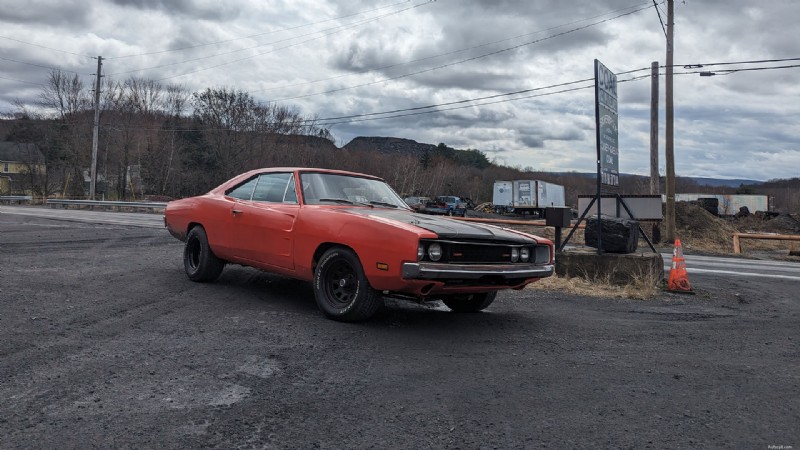 1969년형 Dodge Charger의 변신:성공적인 Heidts 4링크 리어 서스펜션 업그레이드 