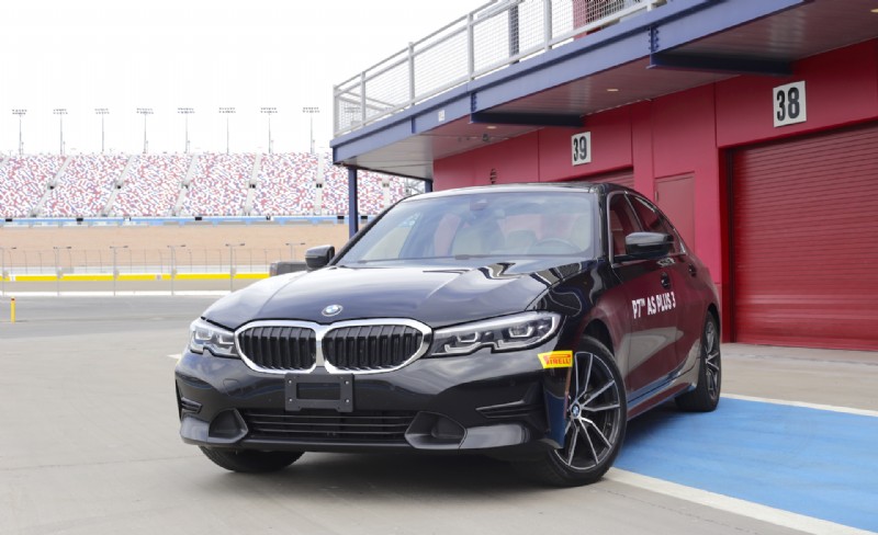 Pirelli P Zero AS Plus 3 리뷰:성능과 신뢰성을 제공하는 올시즌 타이어 