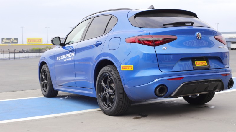 Pirelli P Zero AS Plus 3 리뷰:성능과 신뢰성을 제공하는 올시즌 타이어 