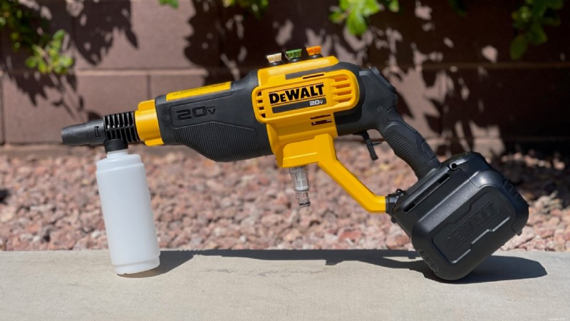 DeWalt 20V MAX 무선 전원 클리너 리뷰:얼룩 없는 청소를 위한 550PSI 